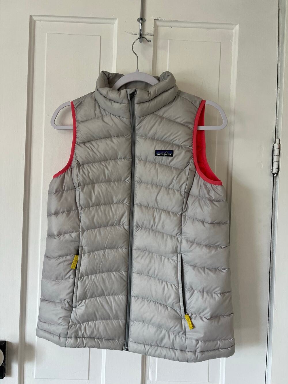 Patagonia Girls Down Sweater Vest XXL 16-18 gray pink fall winter warm layer